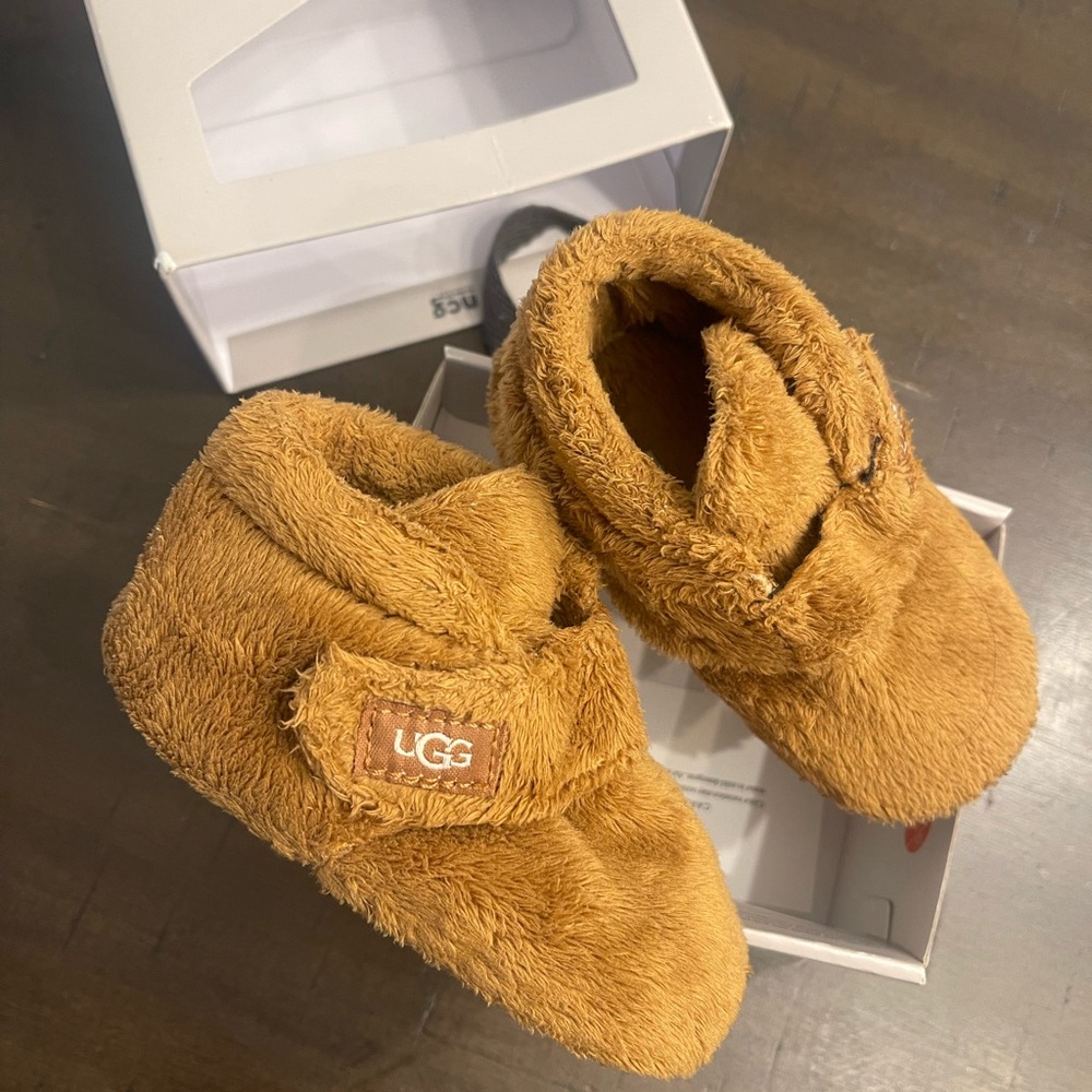 UGG Bixbee Baby Booties